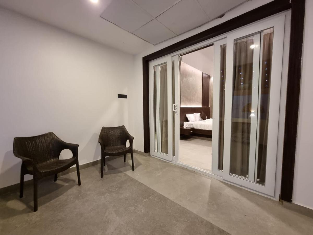 D Wayfarer Inn Resort Erode Kültér fotó