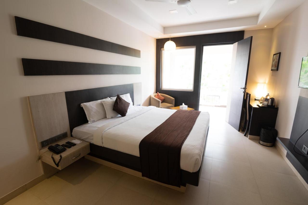 D Wayfarer Inn Resort Erode Kültér fotó