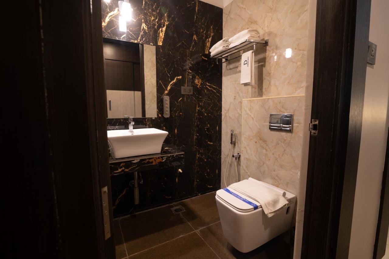 D Wayfarer Inn Resort Erode Kültér fotó