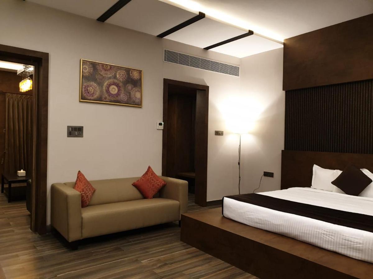 D Wayfarer Inn Resort Erode Kültér fotó