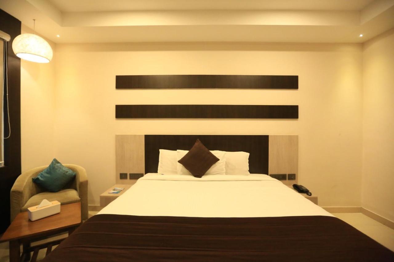 D Wayfarer Inn Resort Erode Kültér fotó